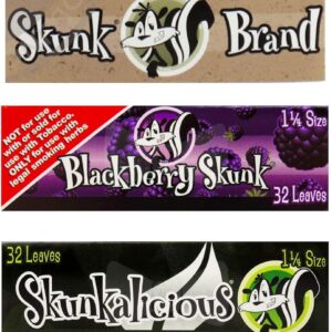 Skunk Brand 1 1/4 Rolling Paper Bundle - 1 Pack of each flavour - Blackberry, Natural, Strawberry, Skunkalicious, Hawaiian
