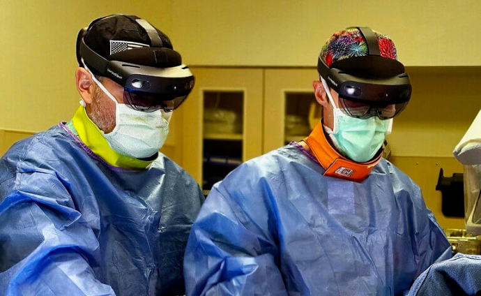 First in Mississippi: Singing River Orthopedic Surgeon Pioneers Augmented Reality Surgery